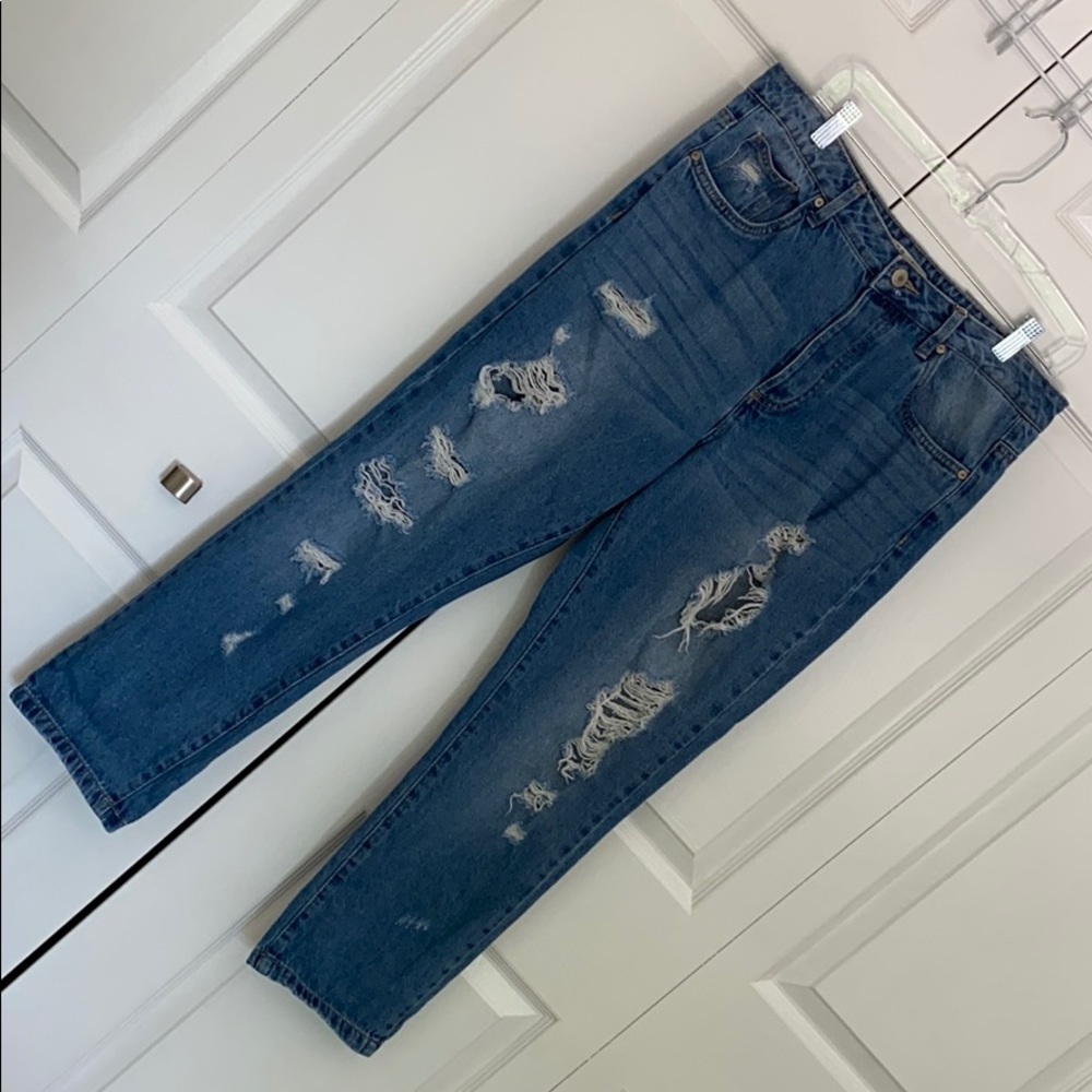 Clothing - Picture 2 of 6